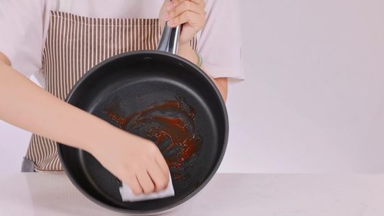 Hot Selling Nonstick Frying Pan Cookware with Bakelite Handle Frypan